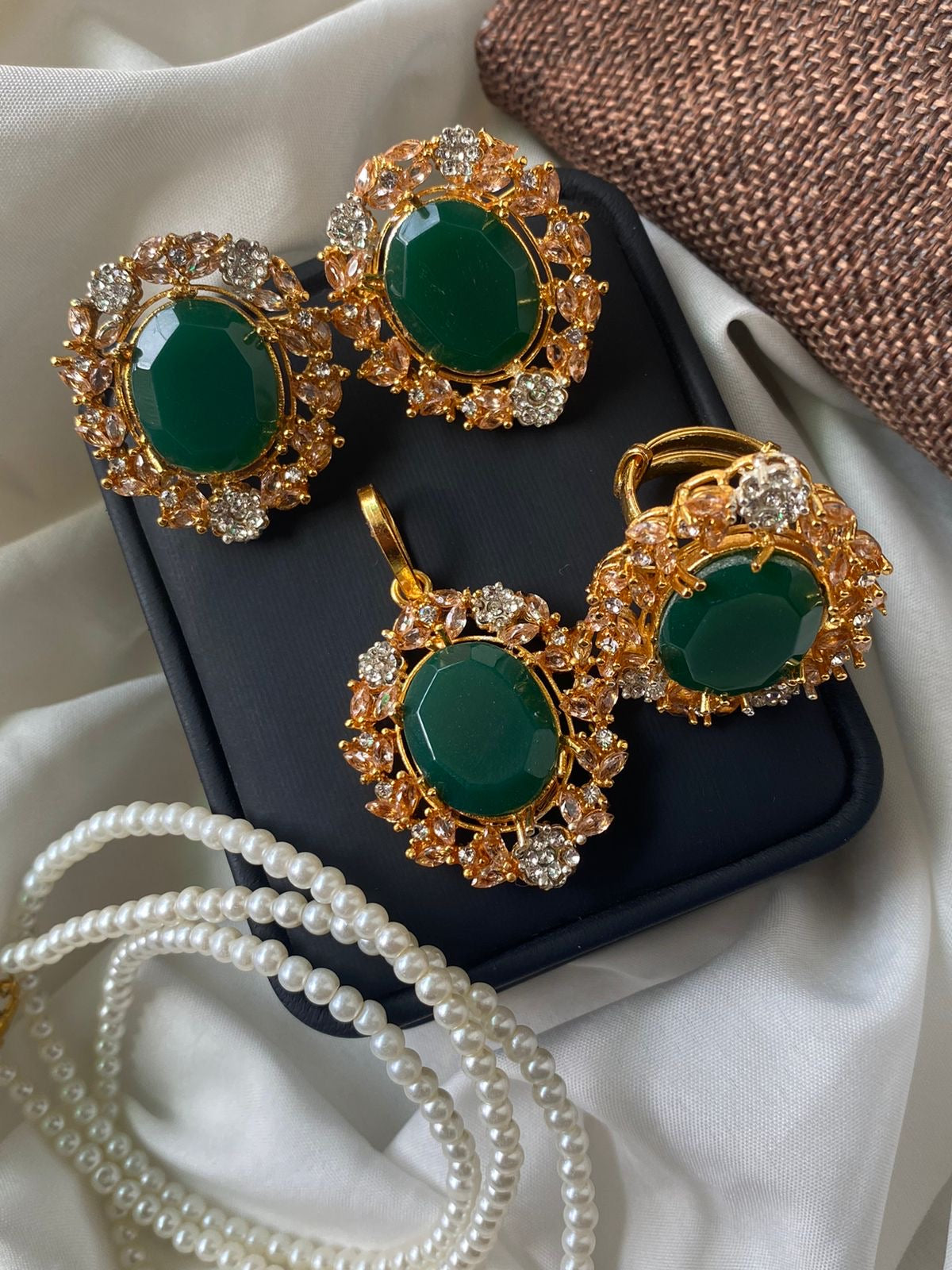 *4 Pcs Jewellery Set*