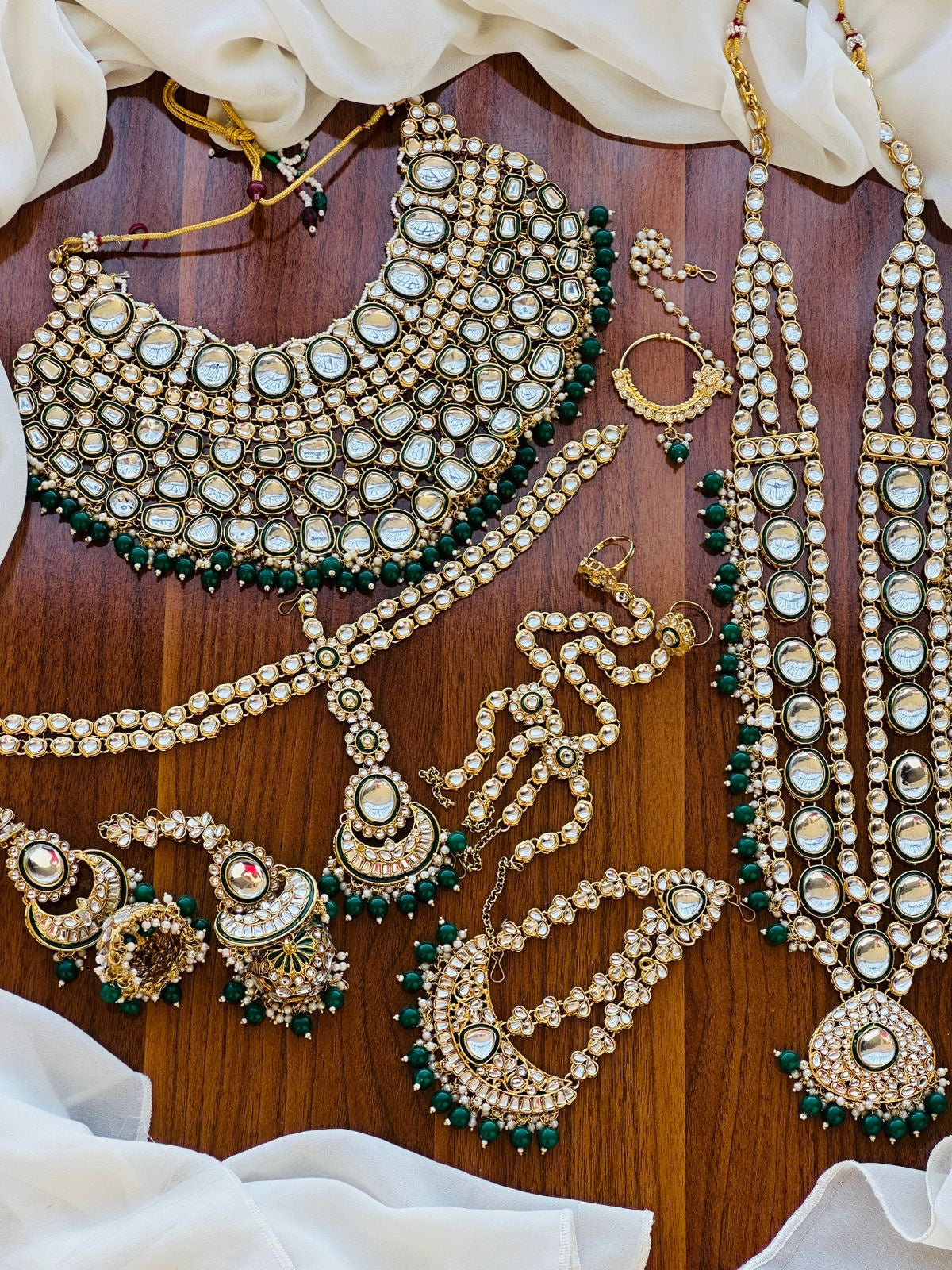 Dabbiiii Kundan bridal set