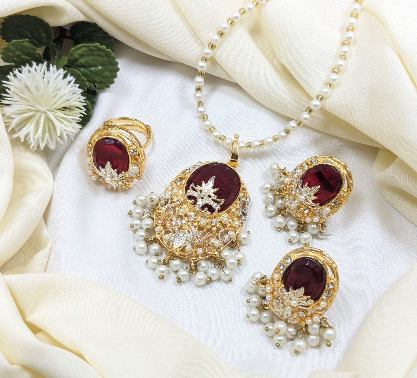 *Pearl Gajra Kit/Pendant Sets*