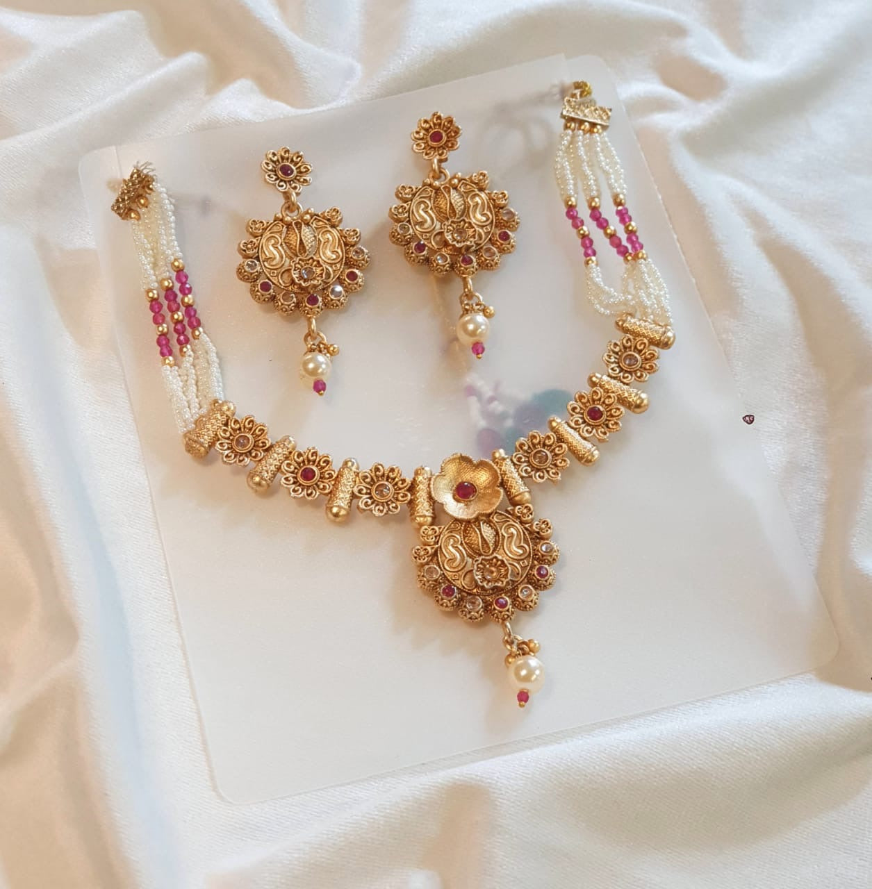 Necklace set