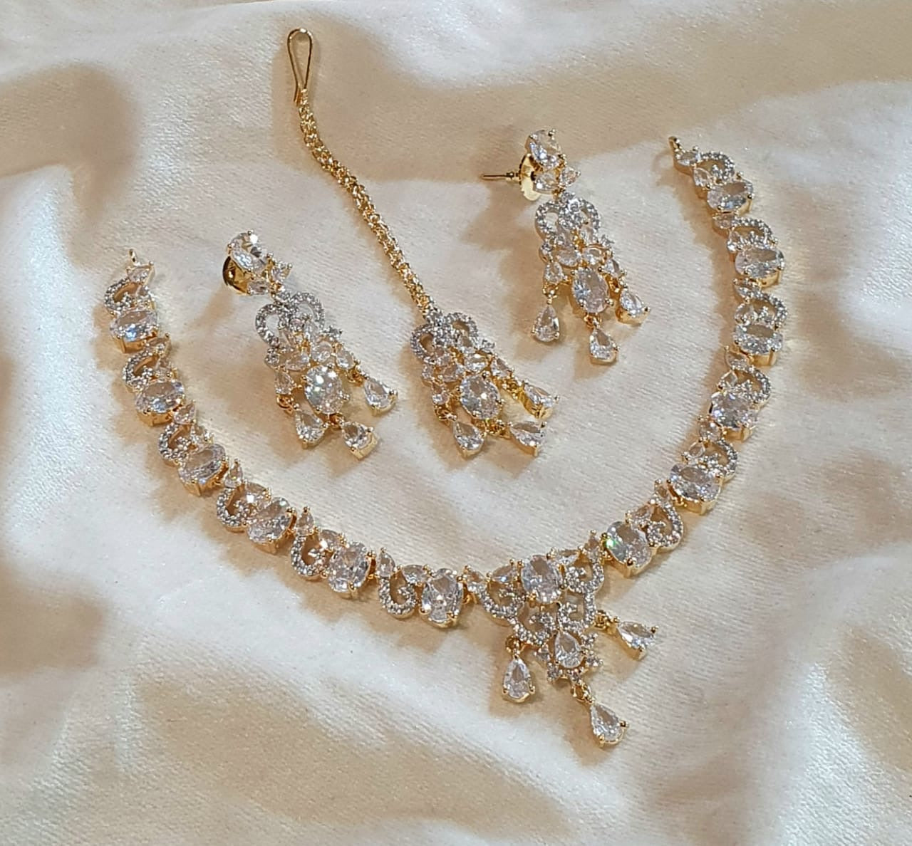 Zircon necklace set