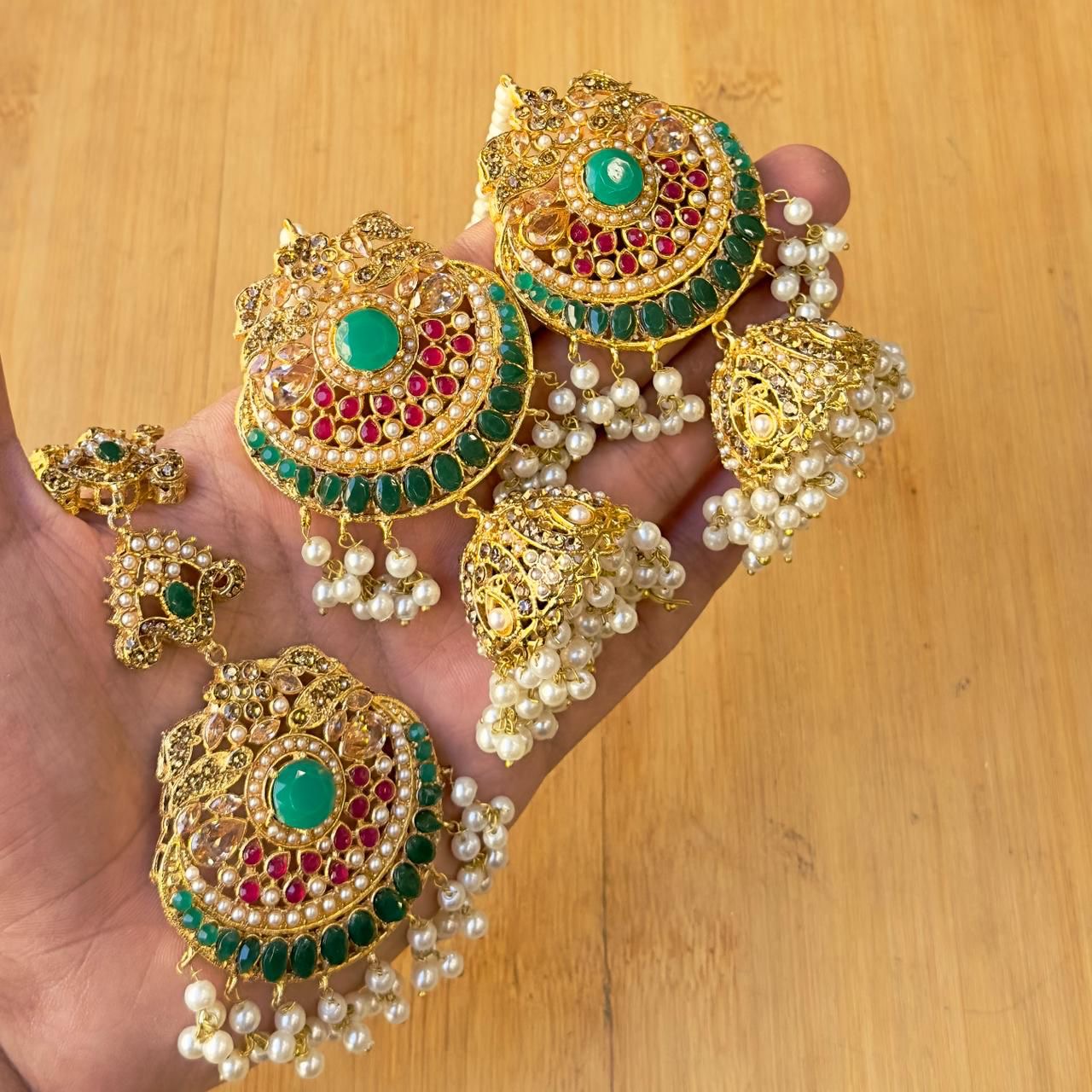 *Jhumka Tikka Set*