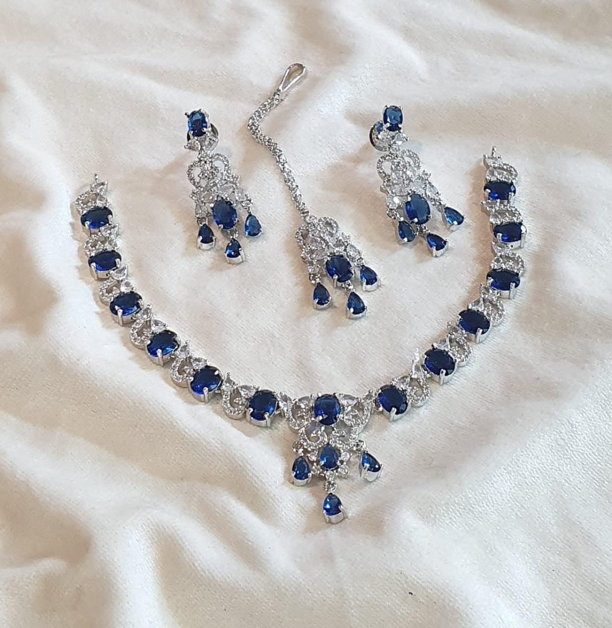 Zircon necklace set