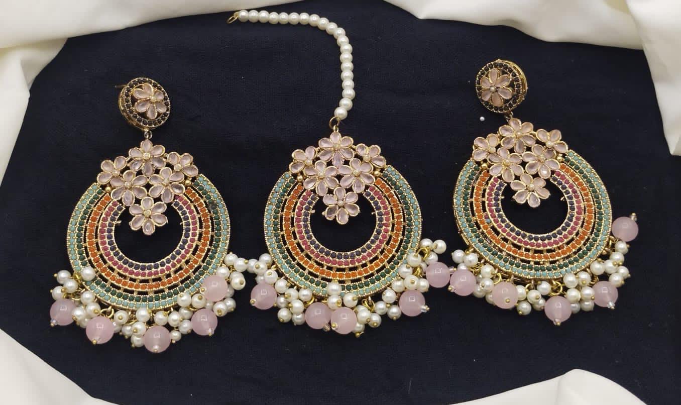 *Nauratan Tikka/Earrings*