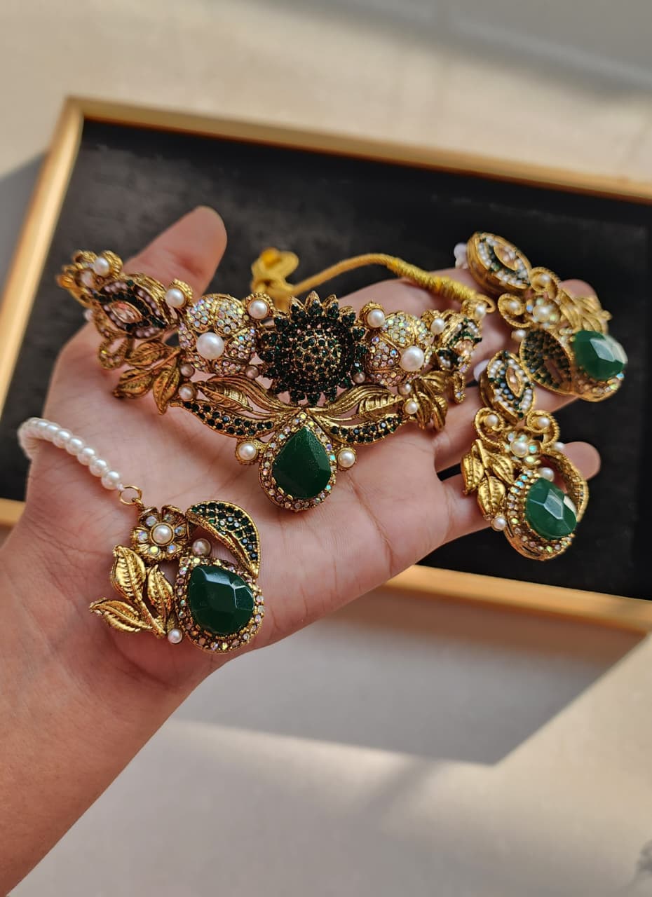 Designer collection Handmade stone with turkish work chokkar set