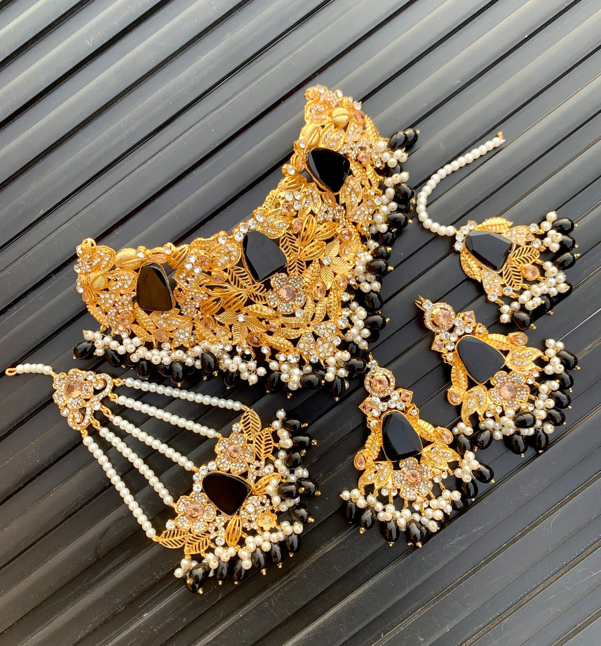 Turkish collar set in silver & golden polish