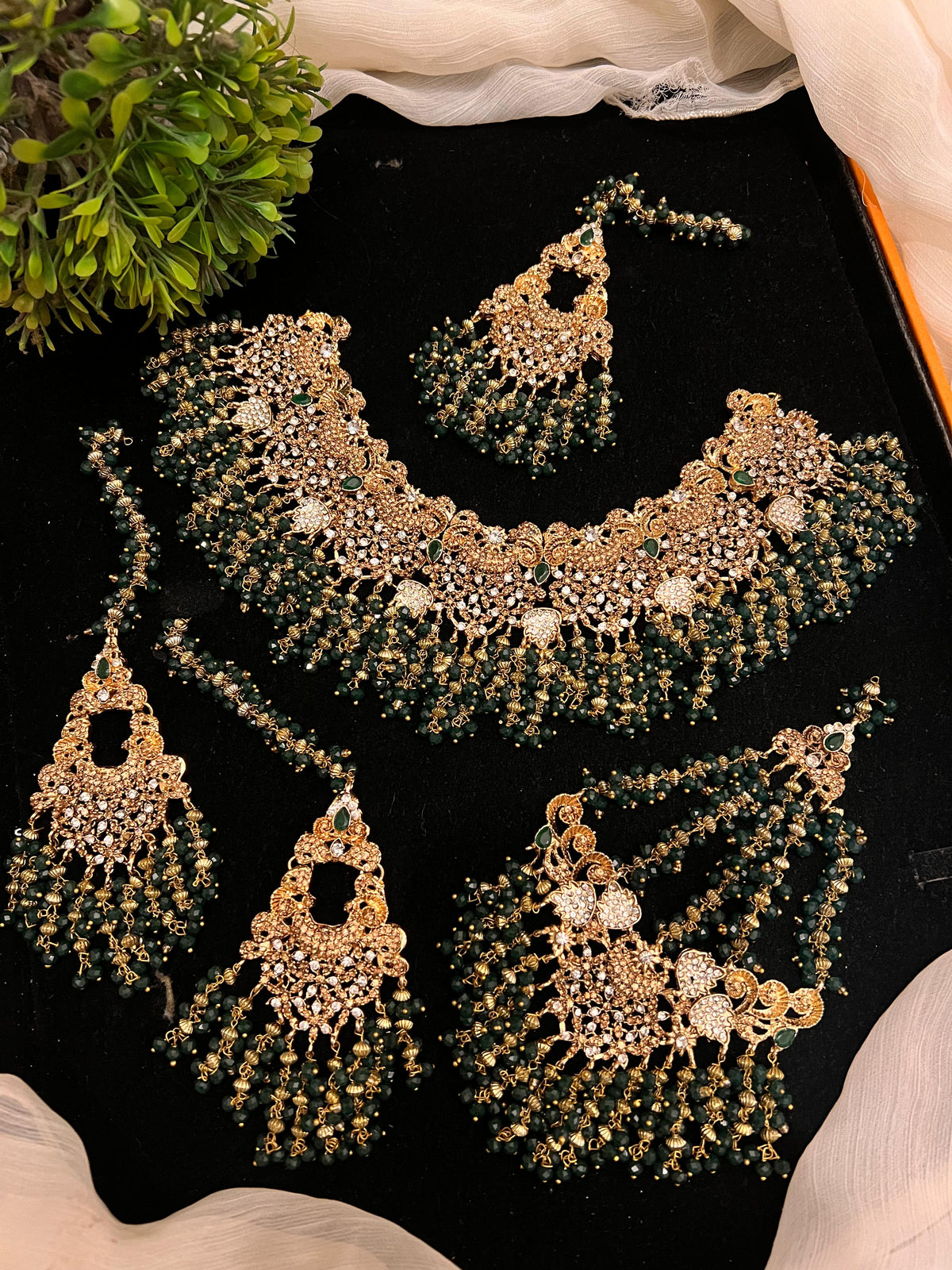 Bridal jewellery set