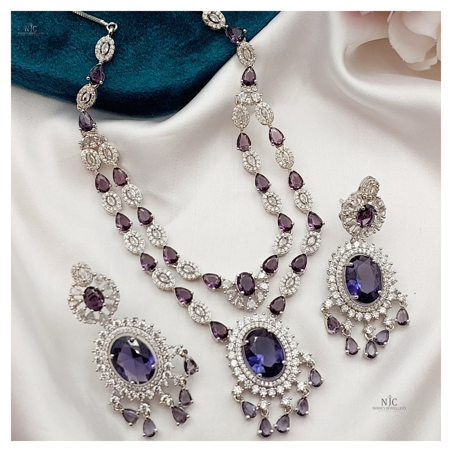 Double layered zircon necklace set