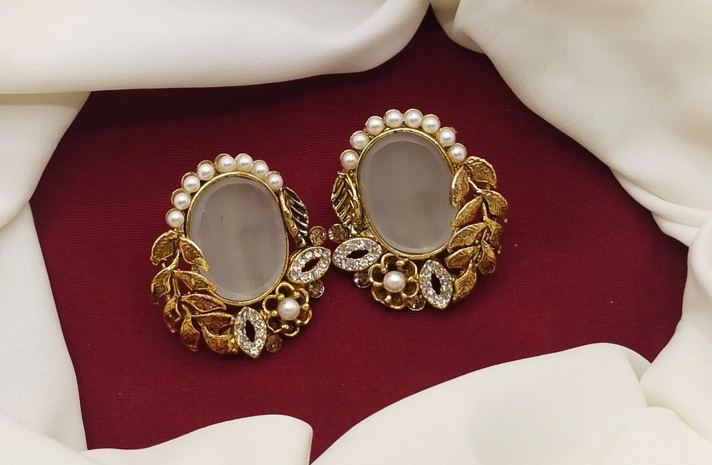 *Beautiful Fashionable Pair of Earrings*