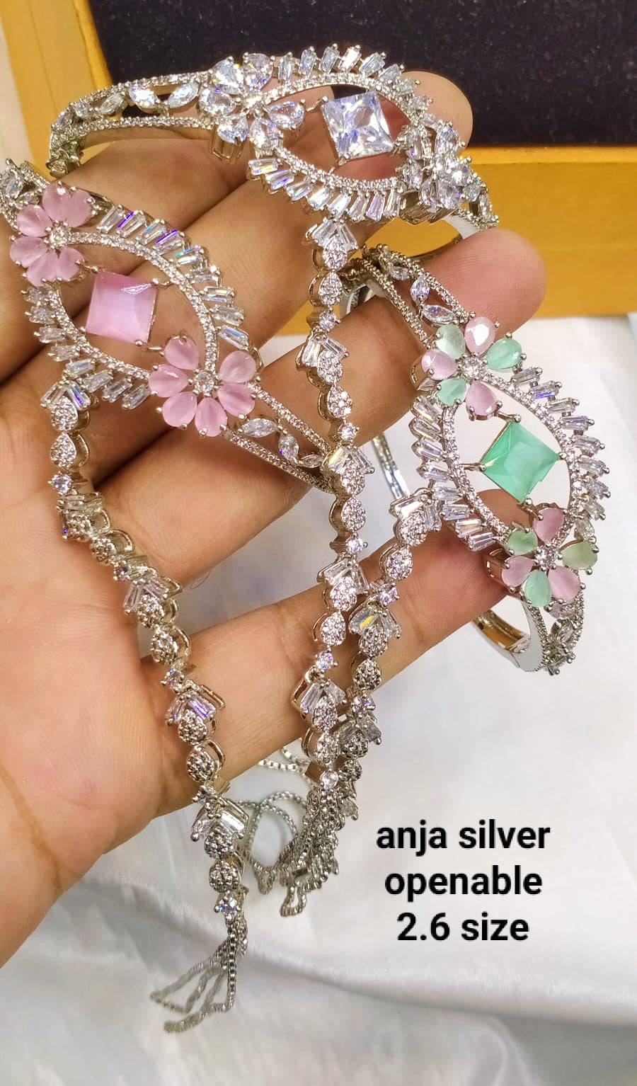 Openable anja bracelet