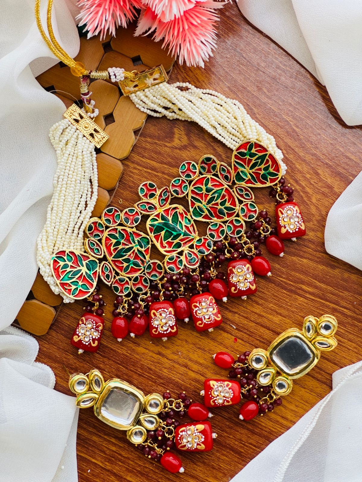 Kundan choker set with back meenakari