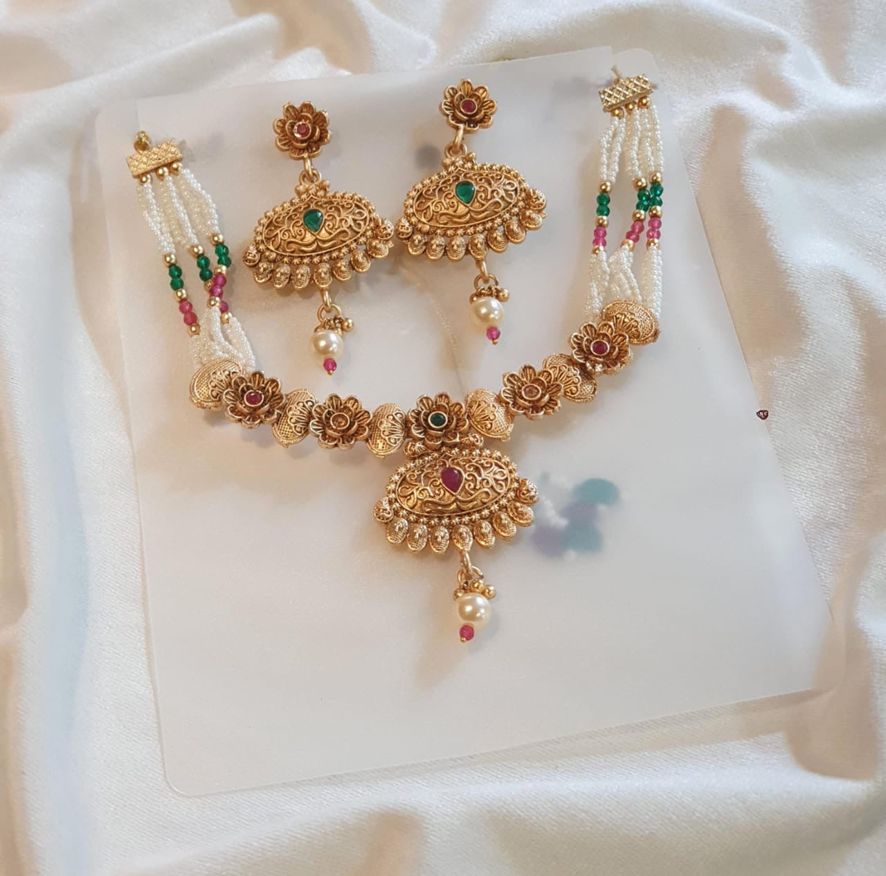 Necklace set