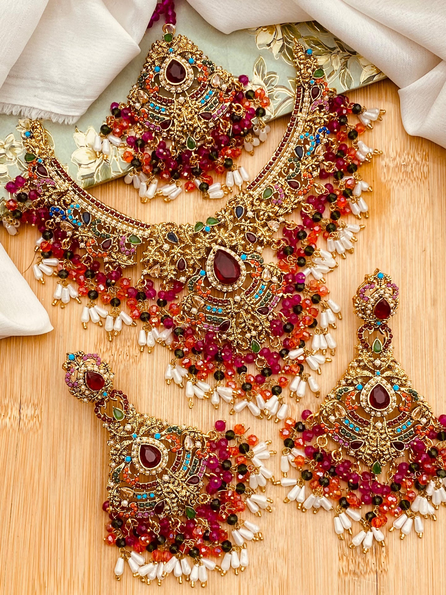 Bridal necklace set