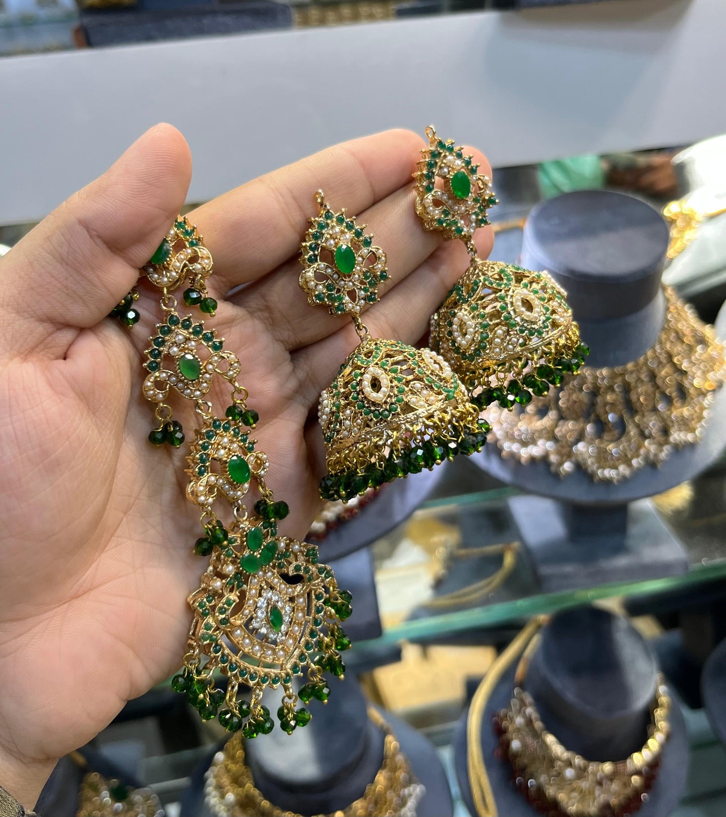 khandani Jhumki Tika