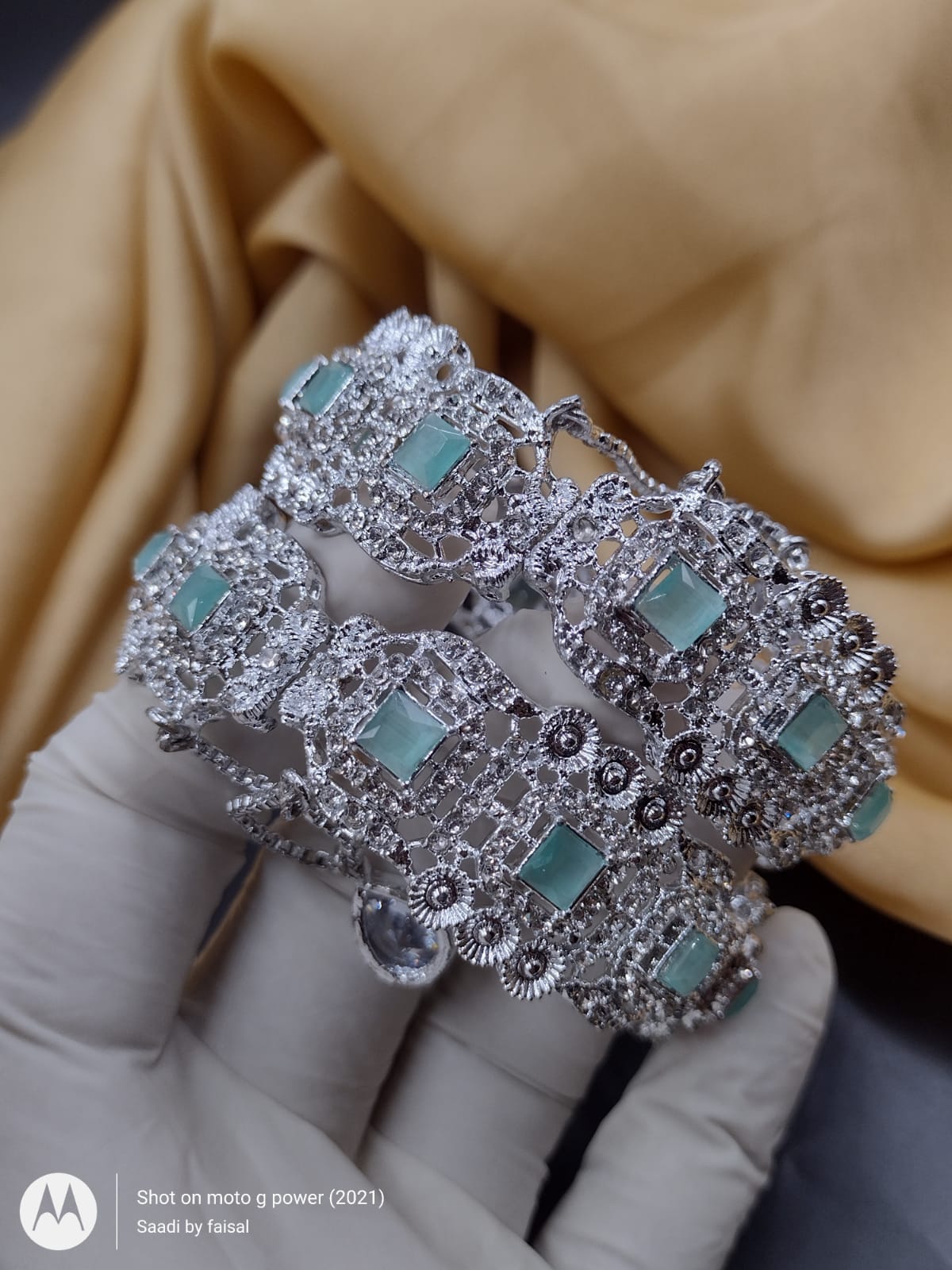 New design  Stylish  Two piece bangle