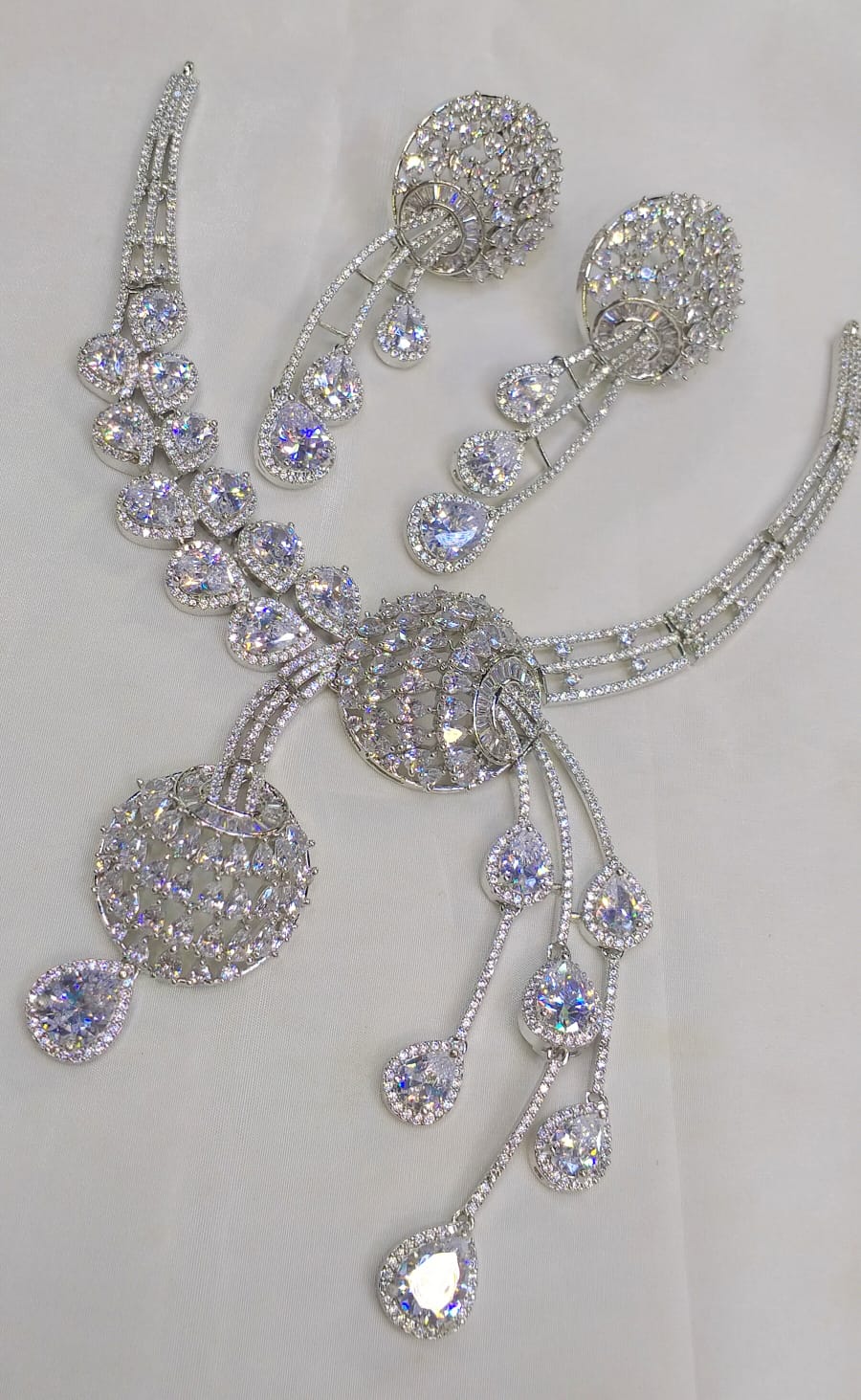 Zircon necklace set