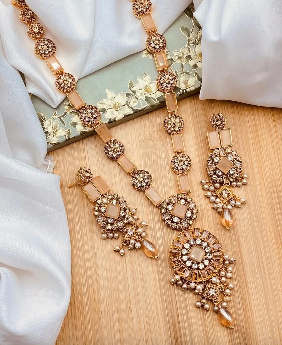 Mala set price