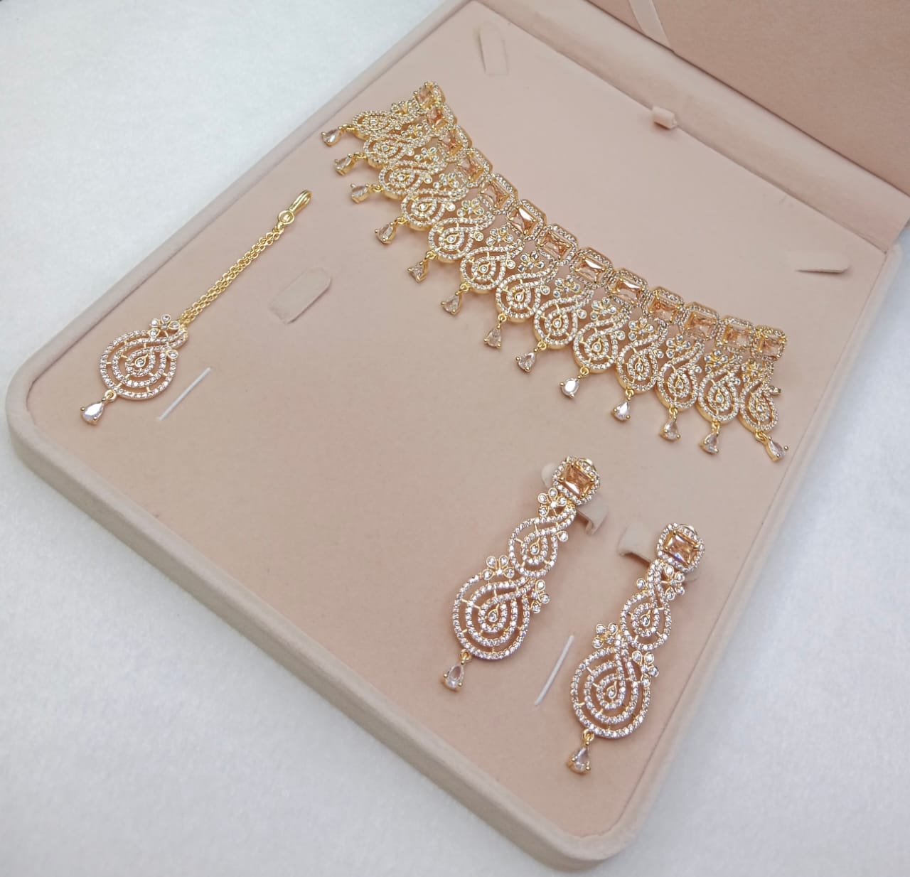 Zircon necklace sets