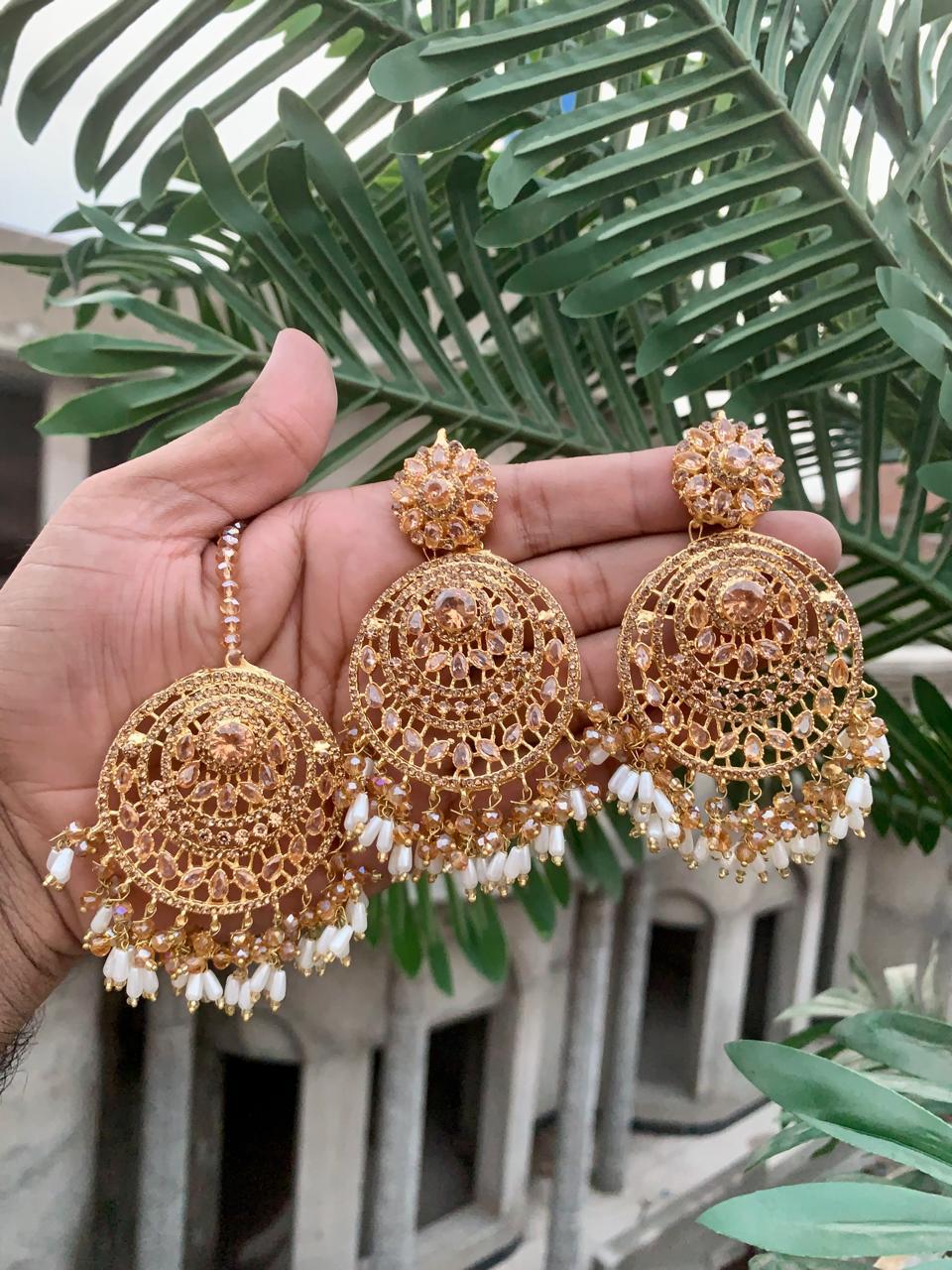 Earrings tikka set