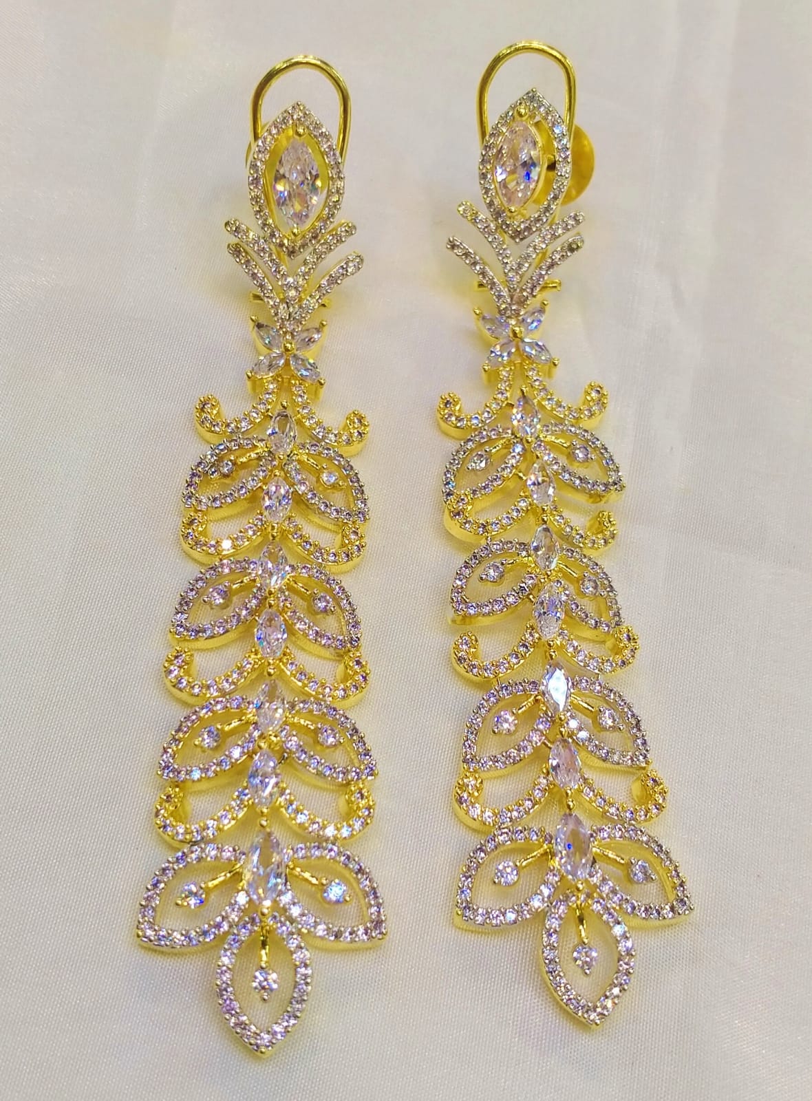 Long zircon earrings