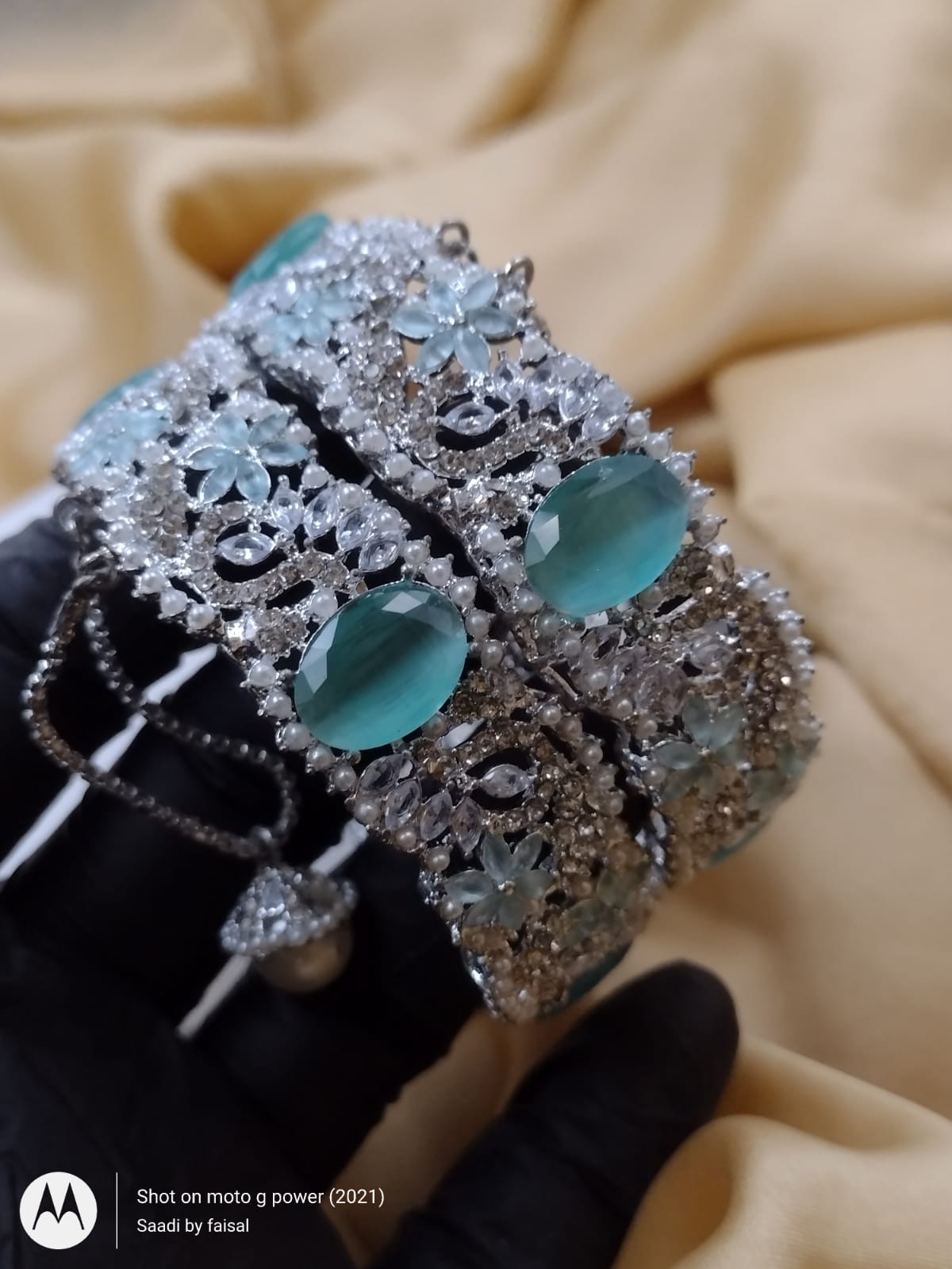 New design  Stylish  Zarqan Open able  Two piece bangle