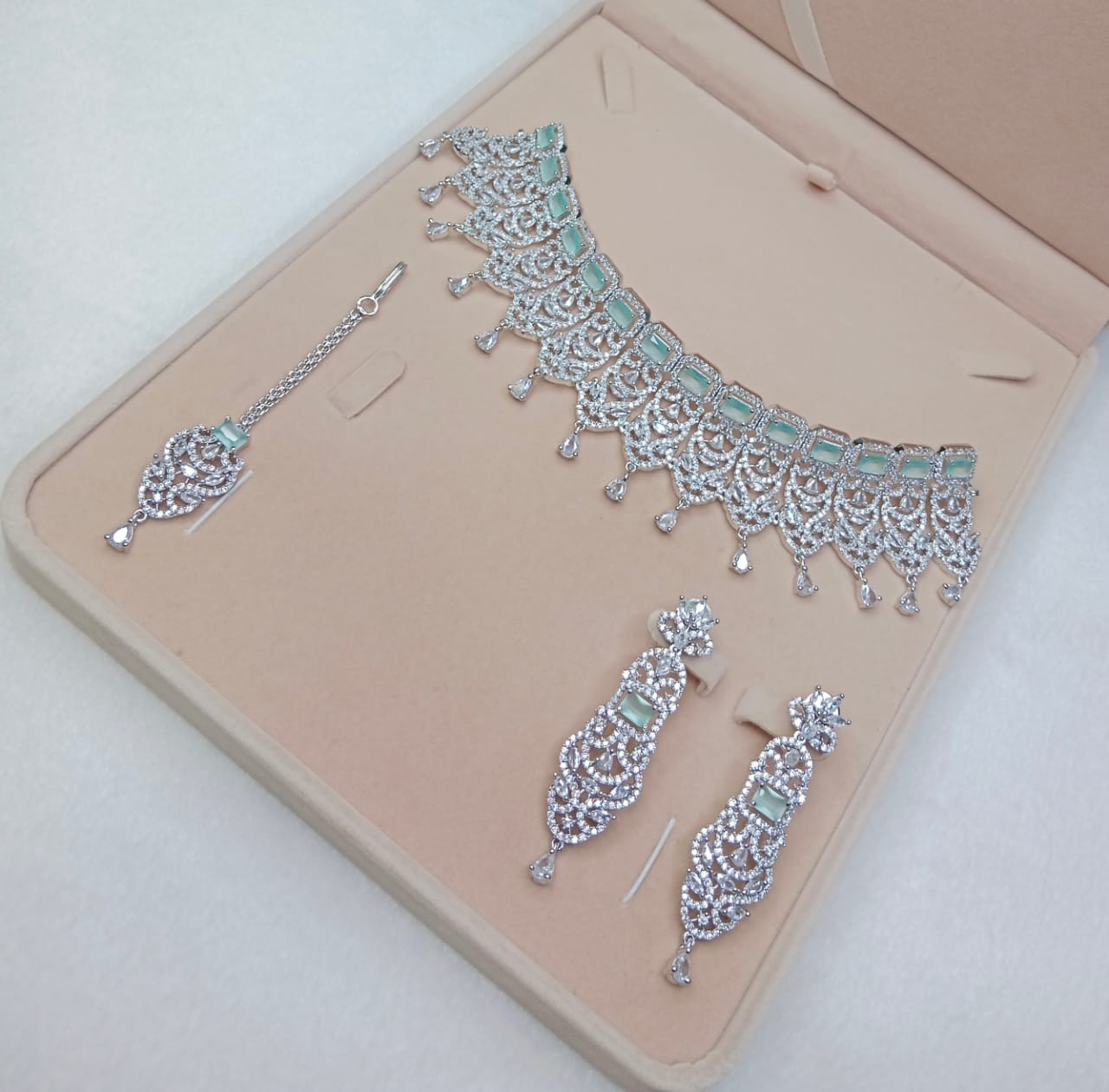 Zircon necklace sets