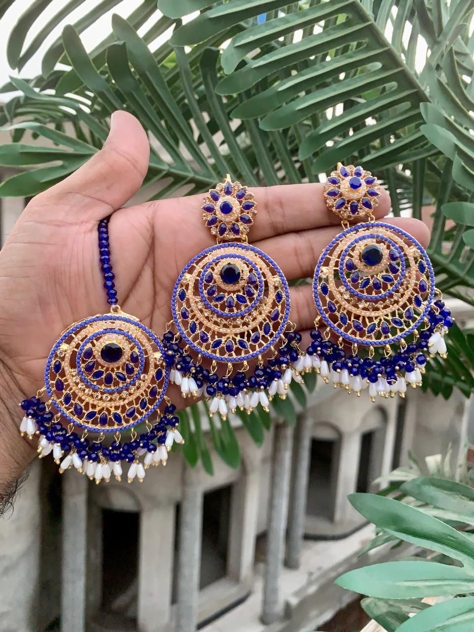 Earrings tikka set