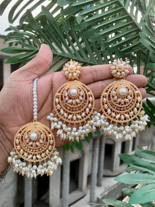 Earrings tikka set