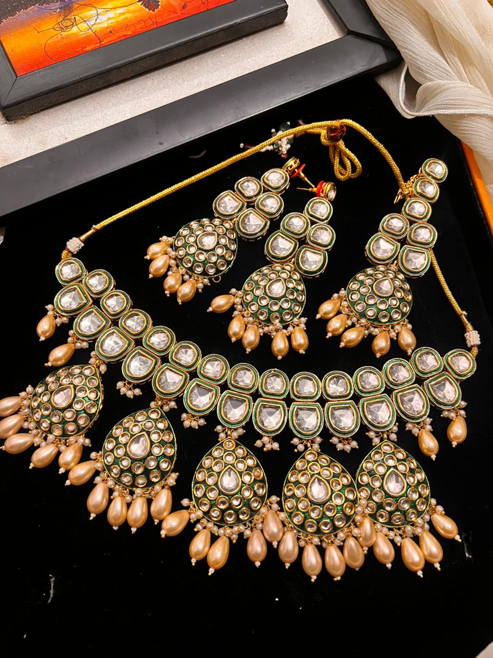 Farshi kundan necklace sets