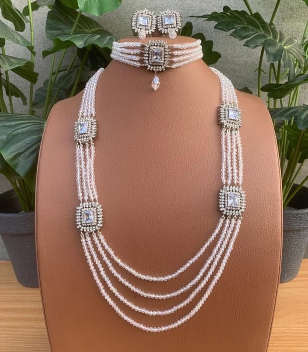 Choker mala sets of beads
