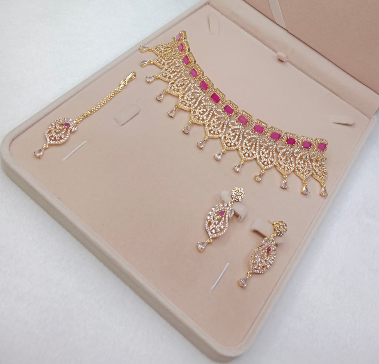 Zircon necklace sets