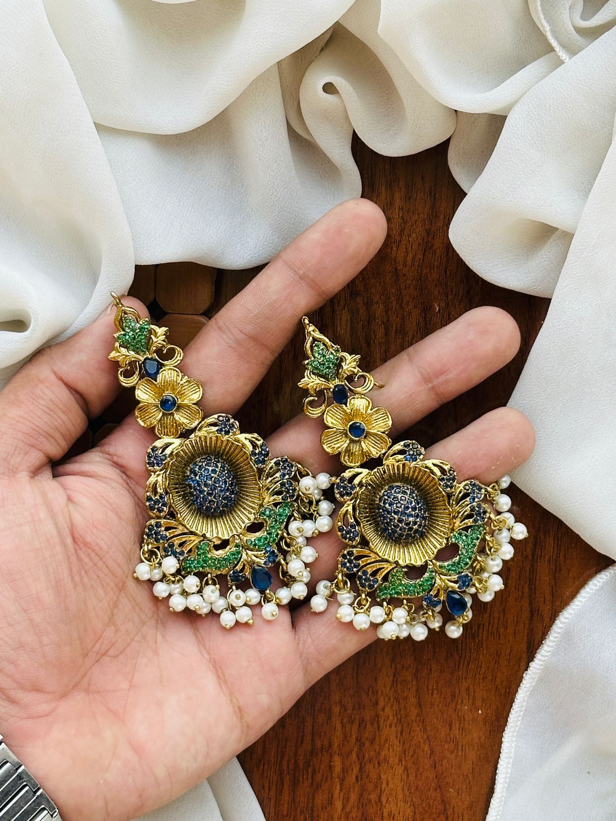 Beautiful 3D Zarqooon Work Weightlesss Designer Earings
