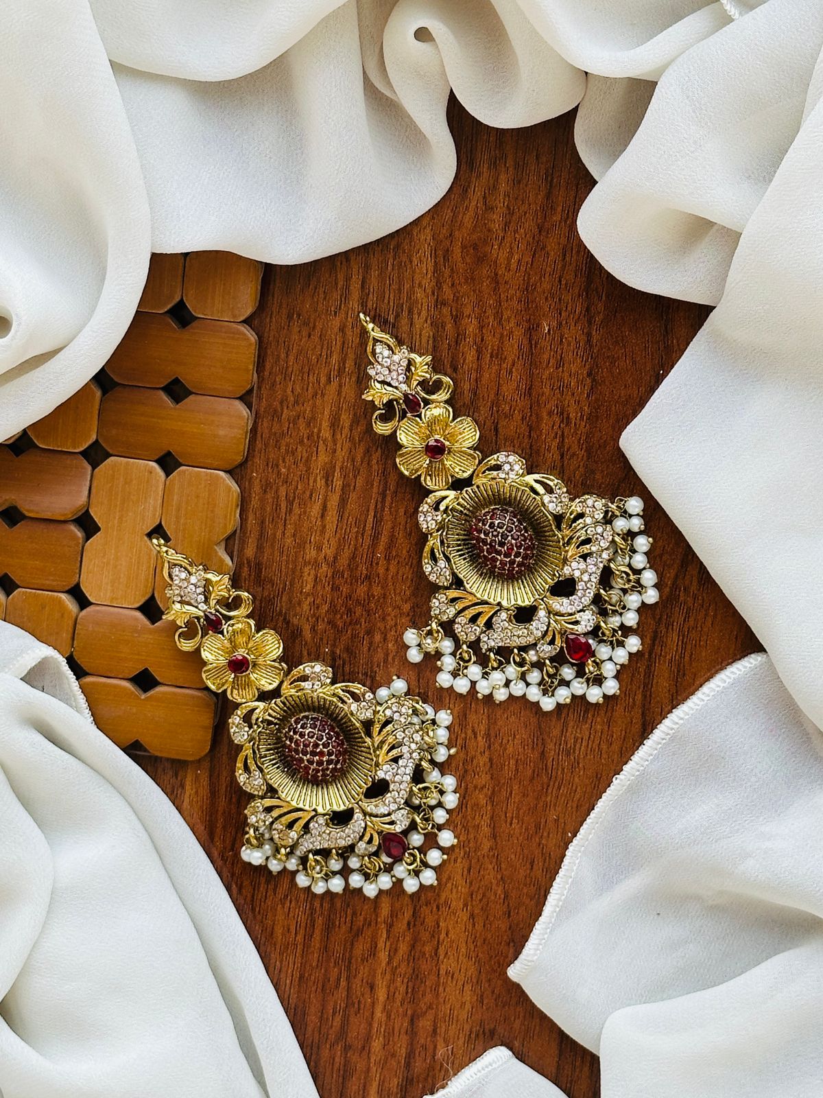 Beautiful 3D Zarqooon Work Weightlesss Designer Earings
