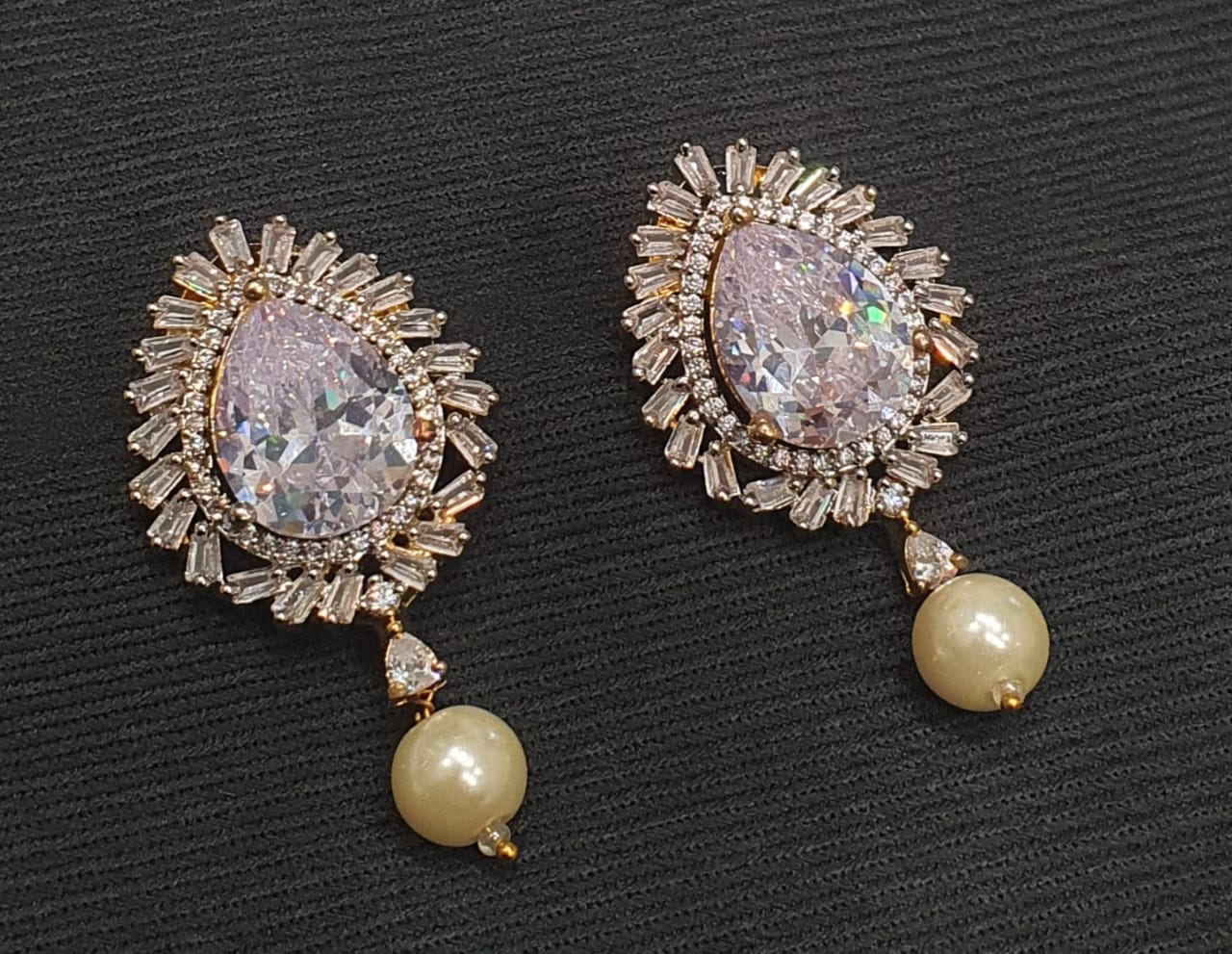 Earrings small studs