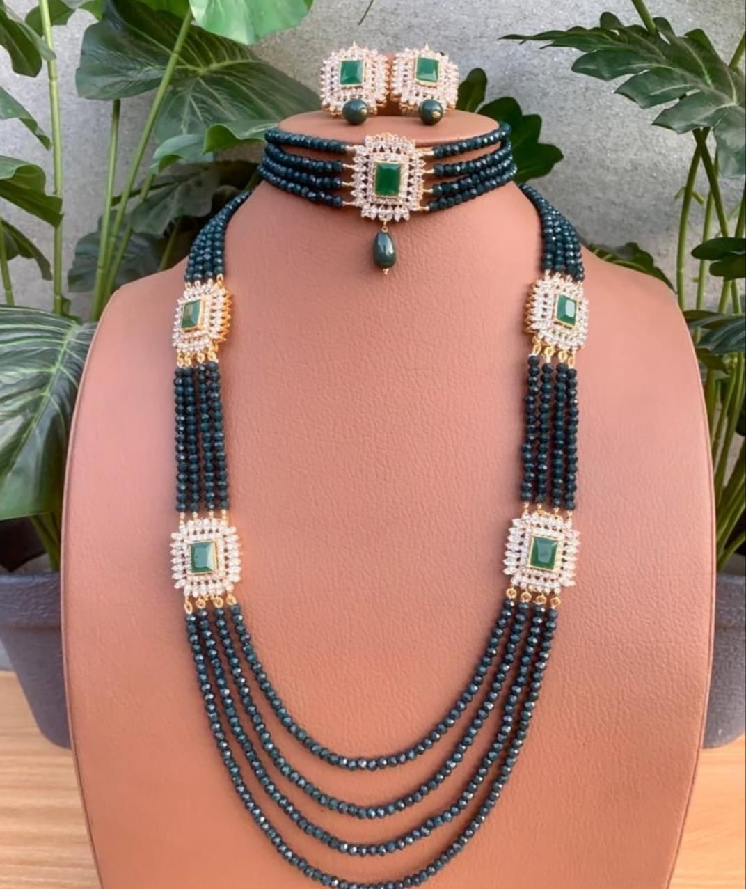 Choker mala sets of beads