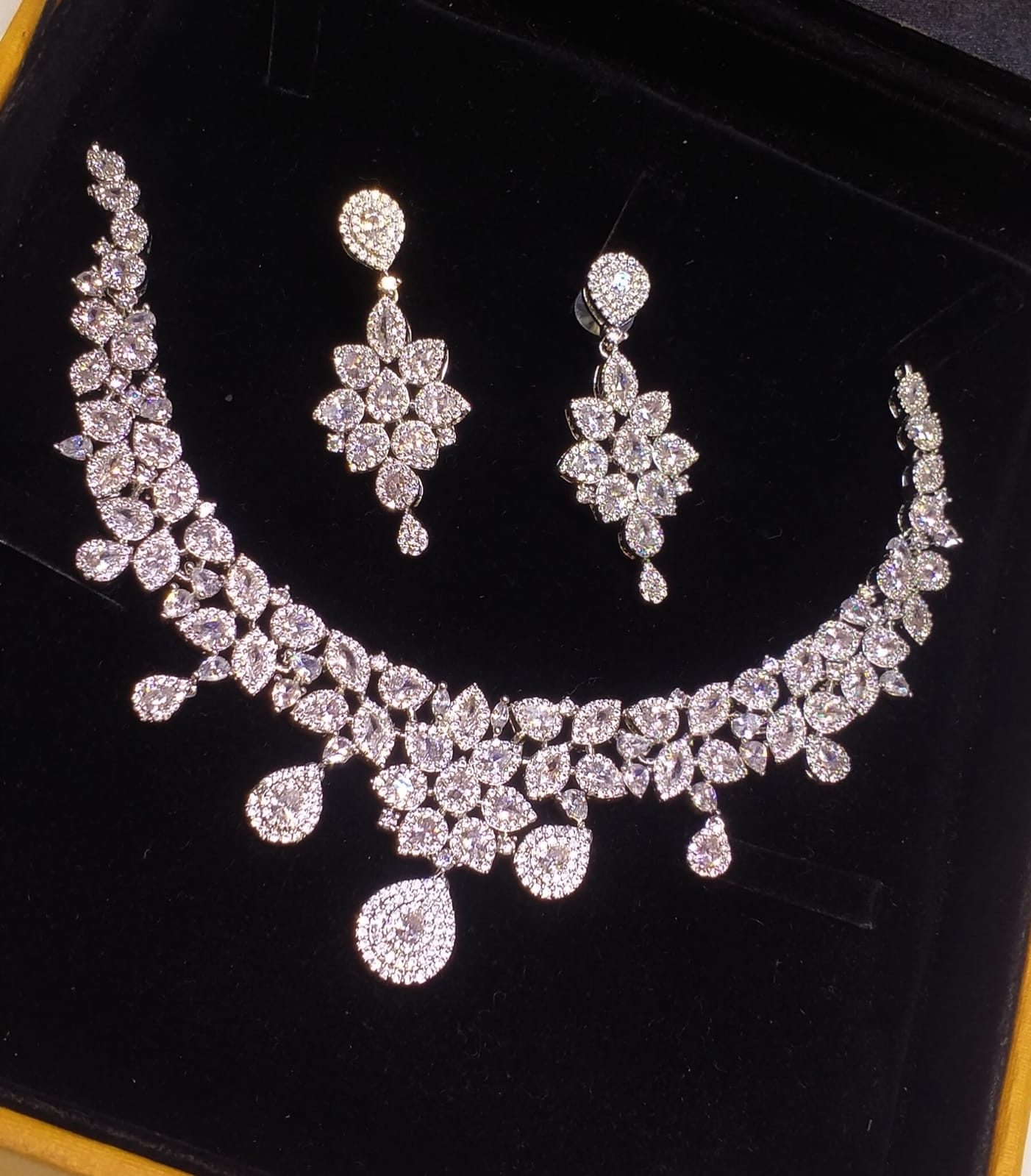 Zircon necklace sets