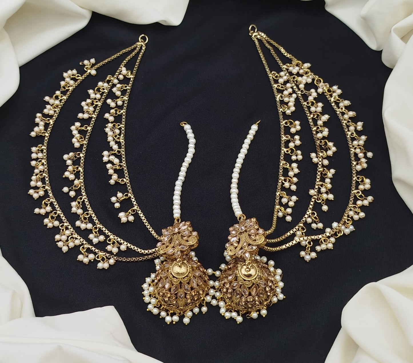 Beautiful jhumki with 3 line Sahara Fine quality