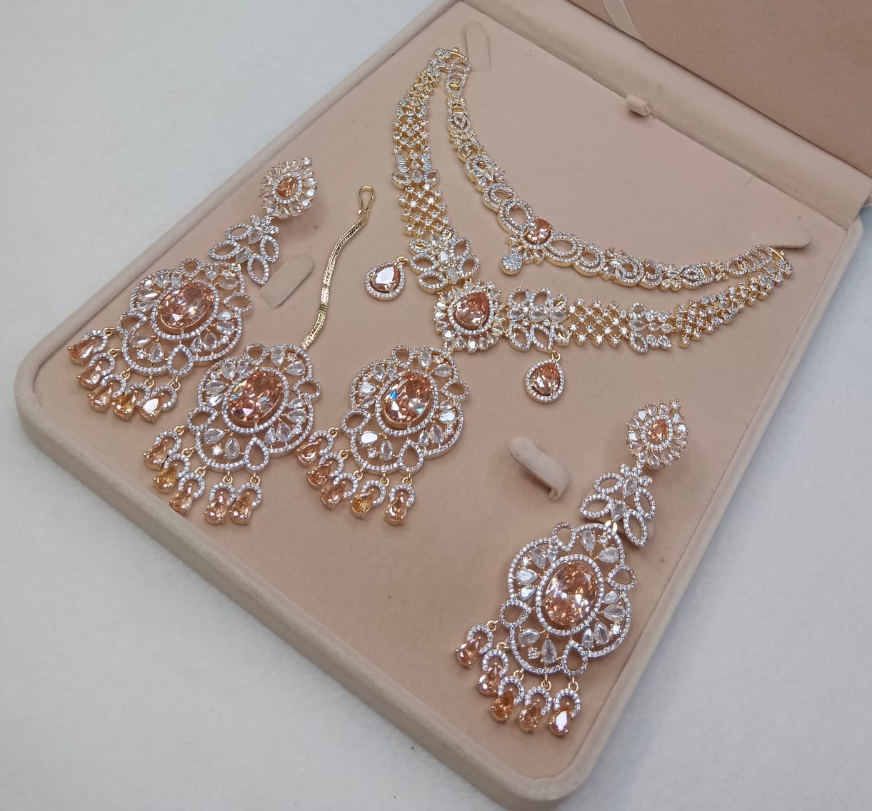AMERICAN DIAMOND DOUBLE LINE SET WITH EARING TEEKA