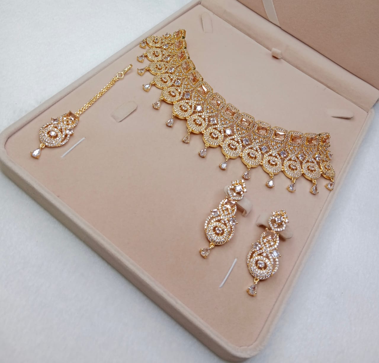 Zircon necklace sets