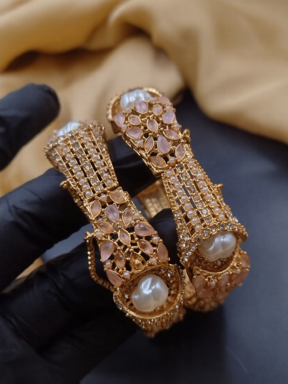 Pair bangles New design Size  2.6 2.8 Available