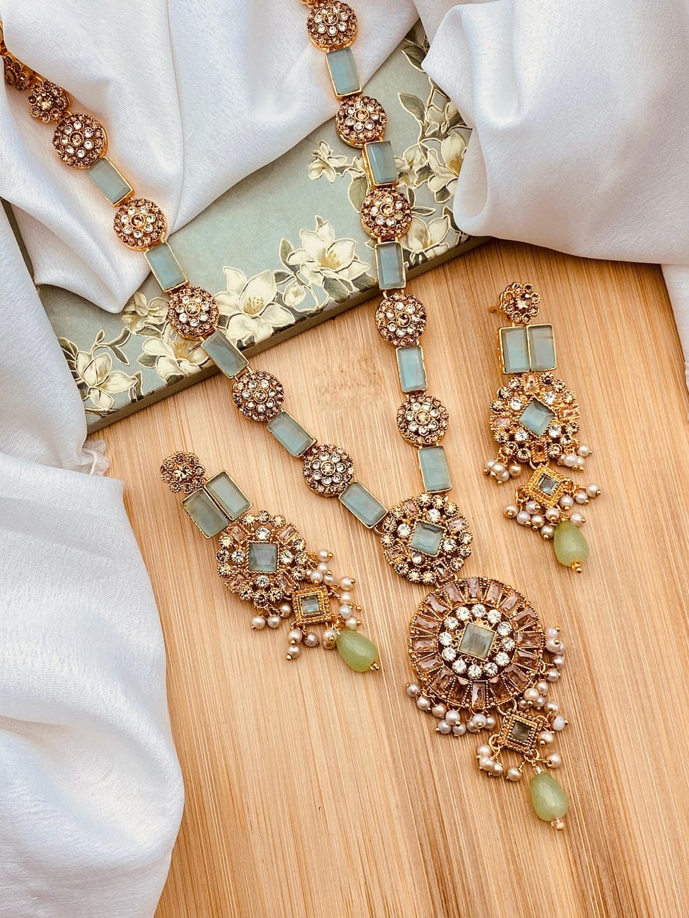 Mala set price