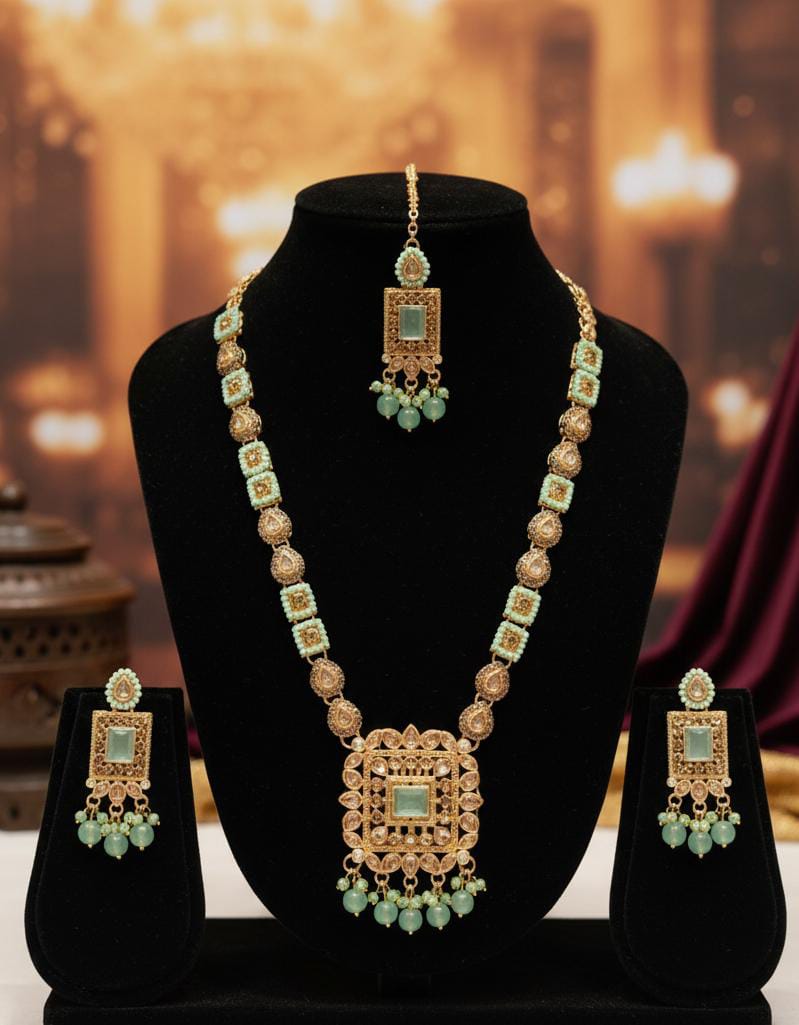 Beautiful Mala set zircon work excellent quality with earings bindi