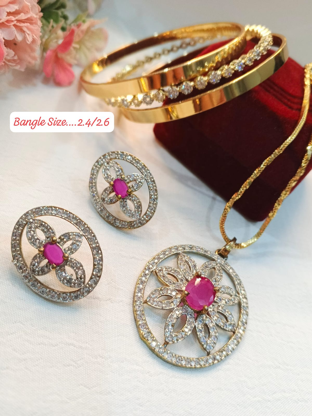Zarcoon Locket Set and Bangles
