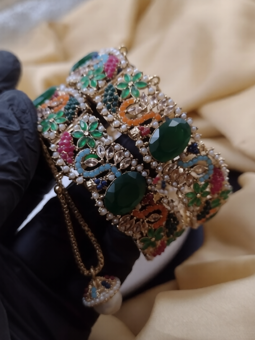 New design  Stylish  Zarqan Open able  Two piece bangle