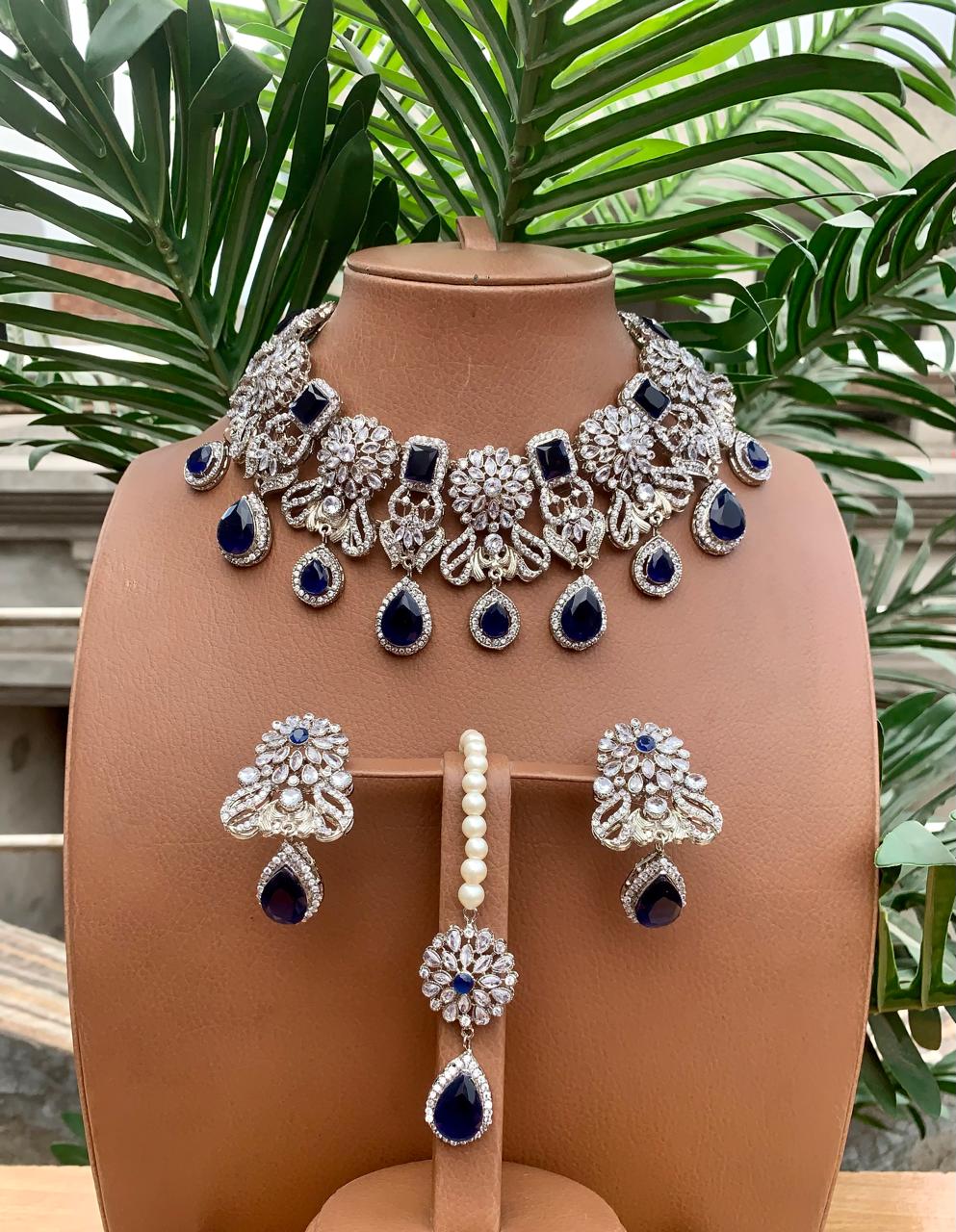 Beautiful necklace sets