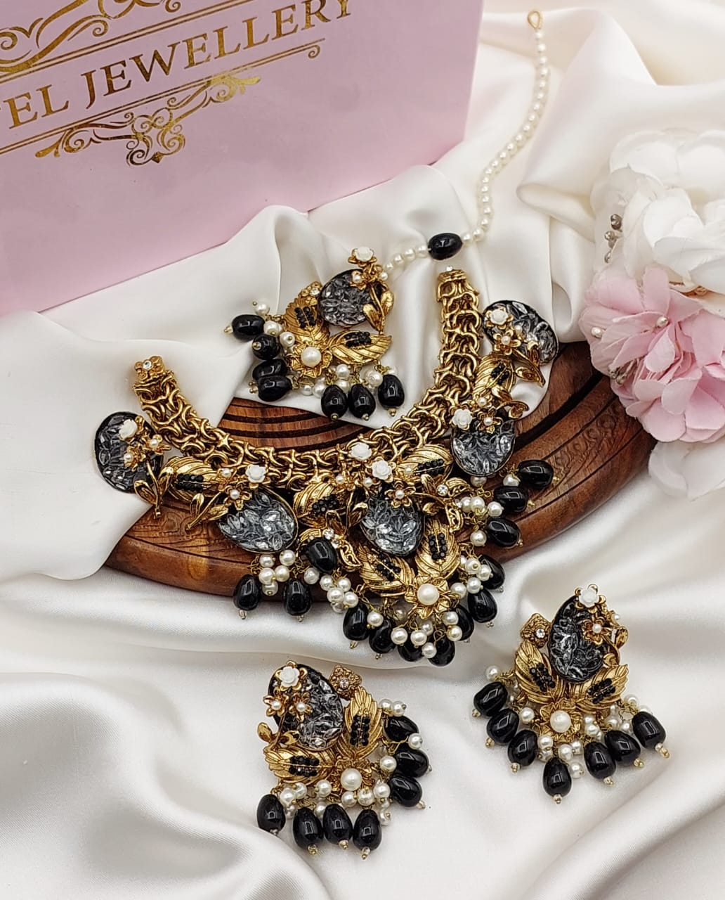 Designer zarcon crush Turkish necklace set with teeka