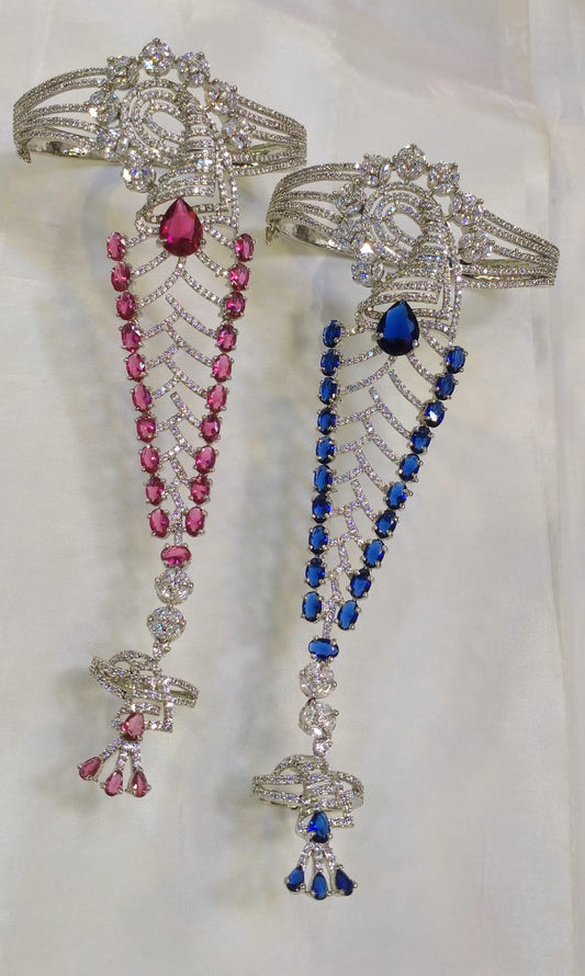 Karas with attached finger ring