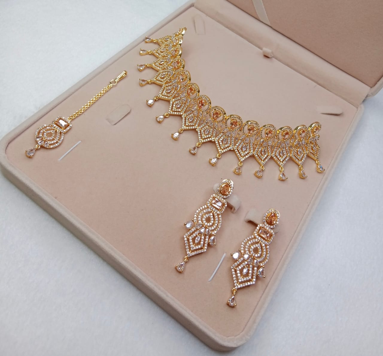 Zircon necklace sets