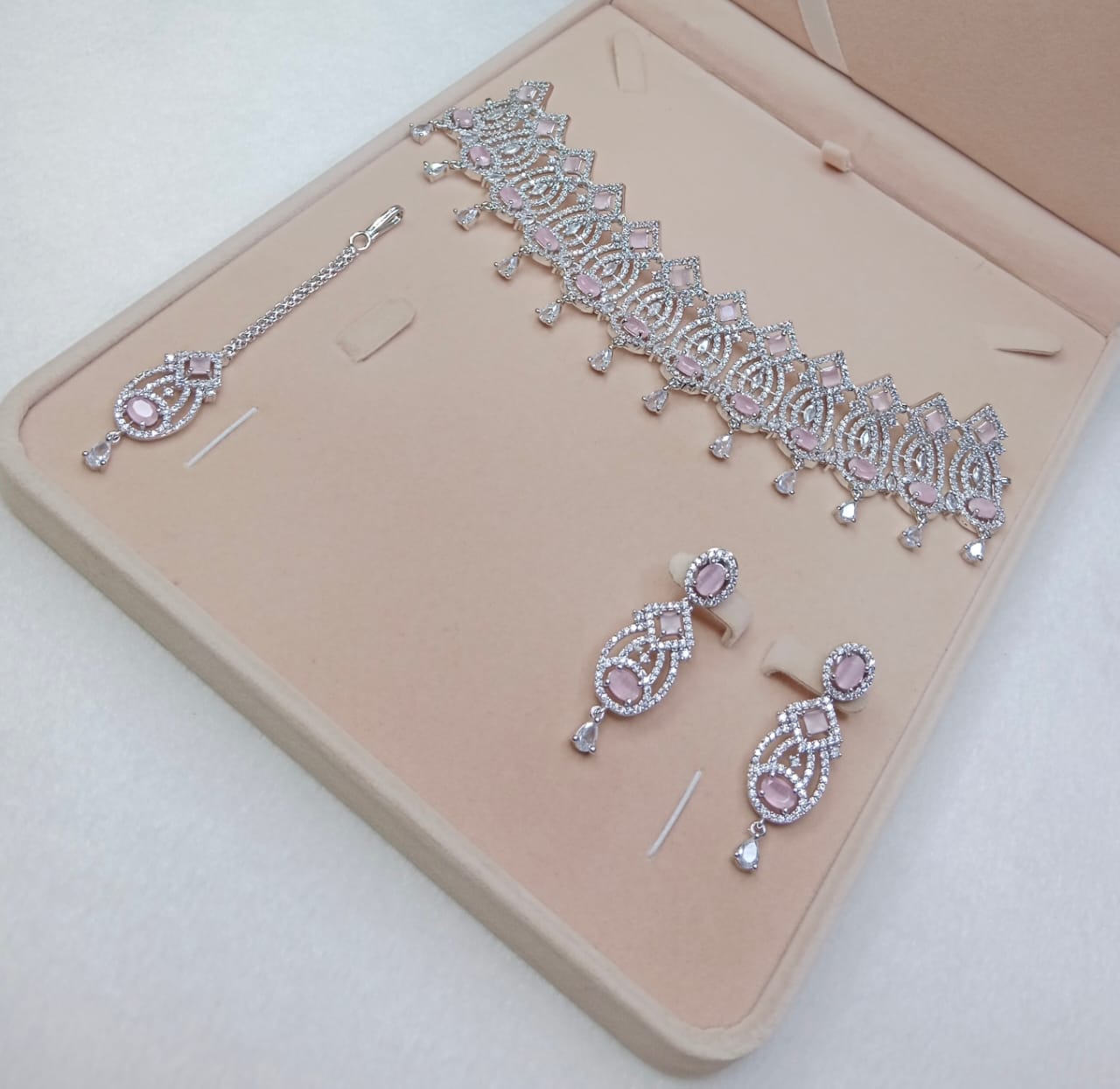 Zircon necklace sets