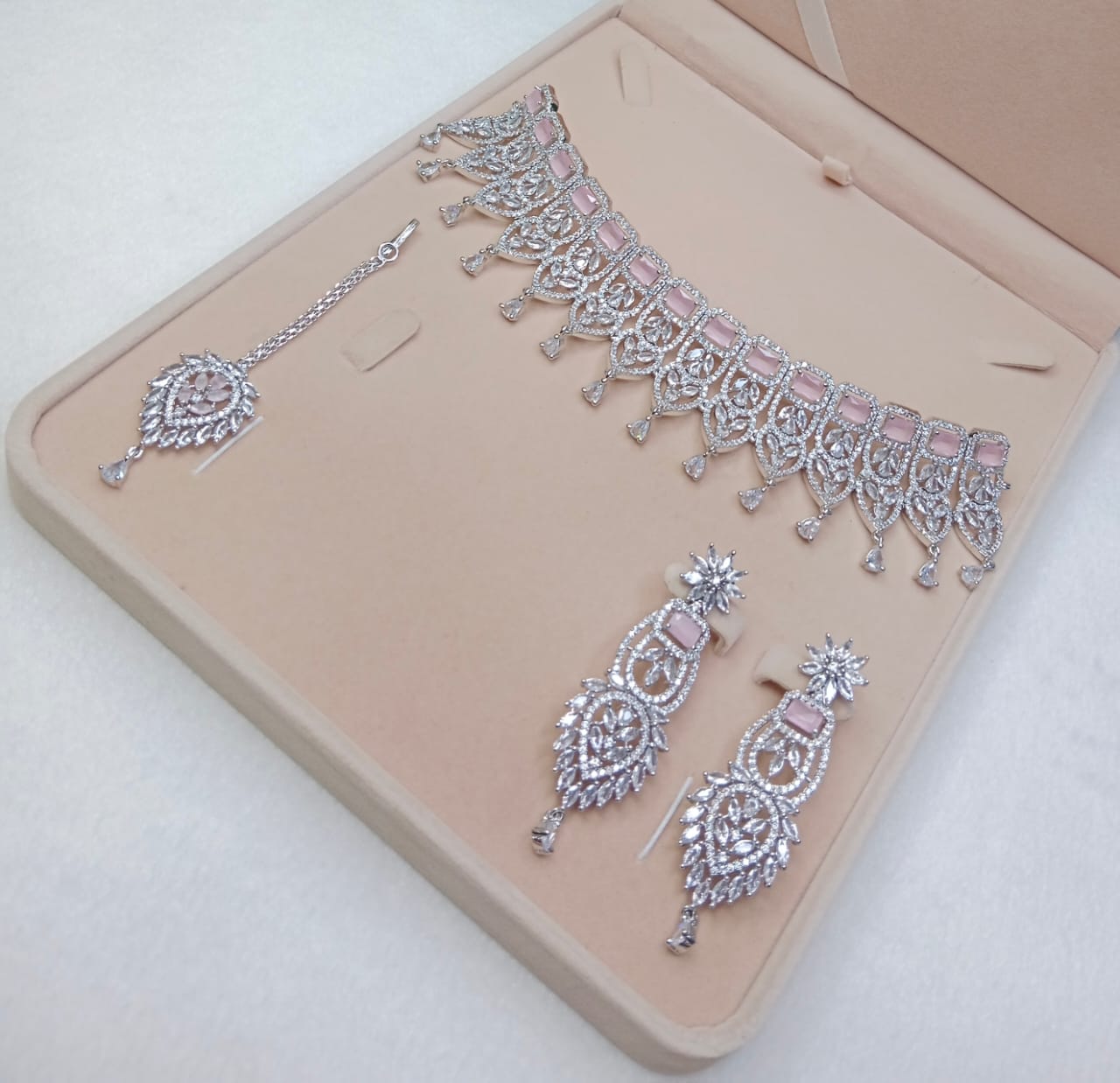 Zircon necklace sets